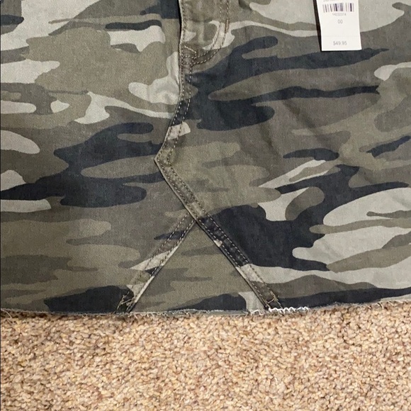 Express | Camo Skirt - Picture 3 of 6